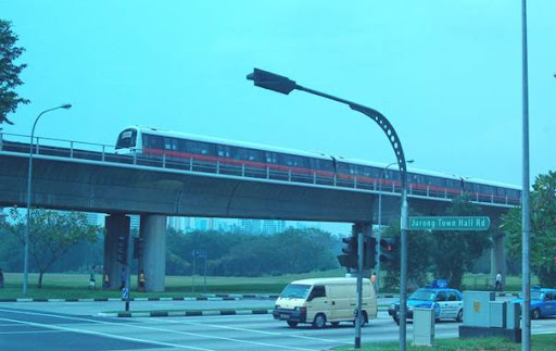 This image link from http://lh6.google.com.tw/2006tncomu/R33VeQUjjYI/AAAAAAAAGGY/4vSh3eDAxZk/image026.jpg?imgmax=512
