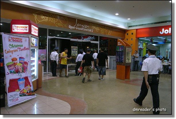 http://lh6.google.com.tw/dmreader8/R3-0Ku9cRCI/AAAAAAAADRY/vJ7a7P11uGE/s800/R0012534.JPG